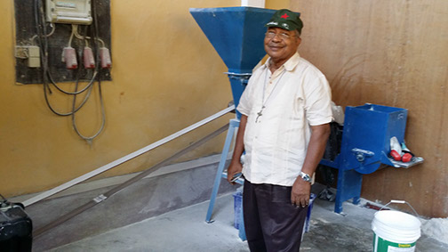 Frère Manuel, le Supérieur Général (dans la salle du moulin à grains)